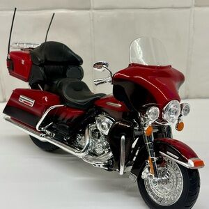 Maisto 1:12 Harley-Davidson Custom 2013 FLHTK Electra Glide Ultra Limited NO BOX